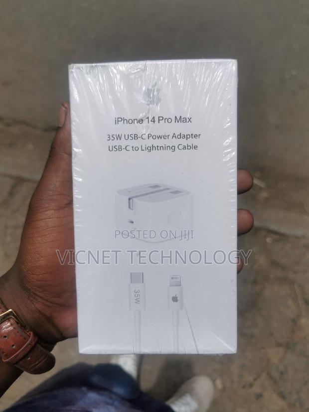 Fast Charge iPhone 14 MAGSAFE CHARGER 35WATTS - main view