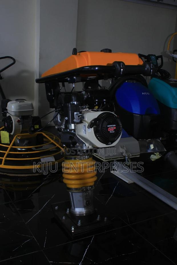 Honda Brand Tamper Rammer Machine - thumbnail 3
