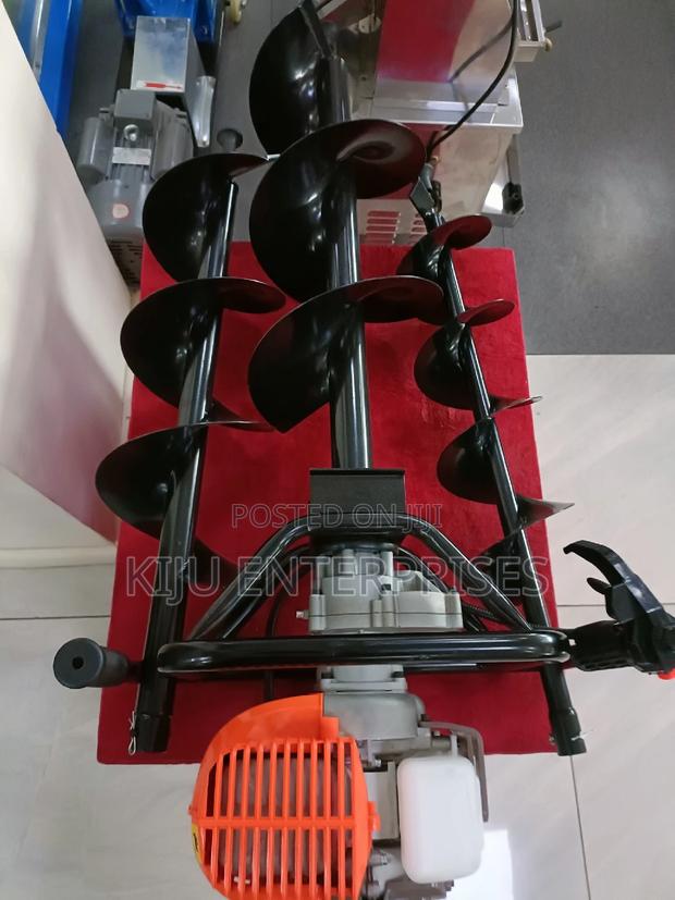 Earth Auger Machine Petrol Driven - main view
