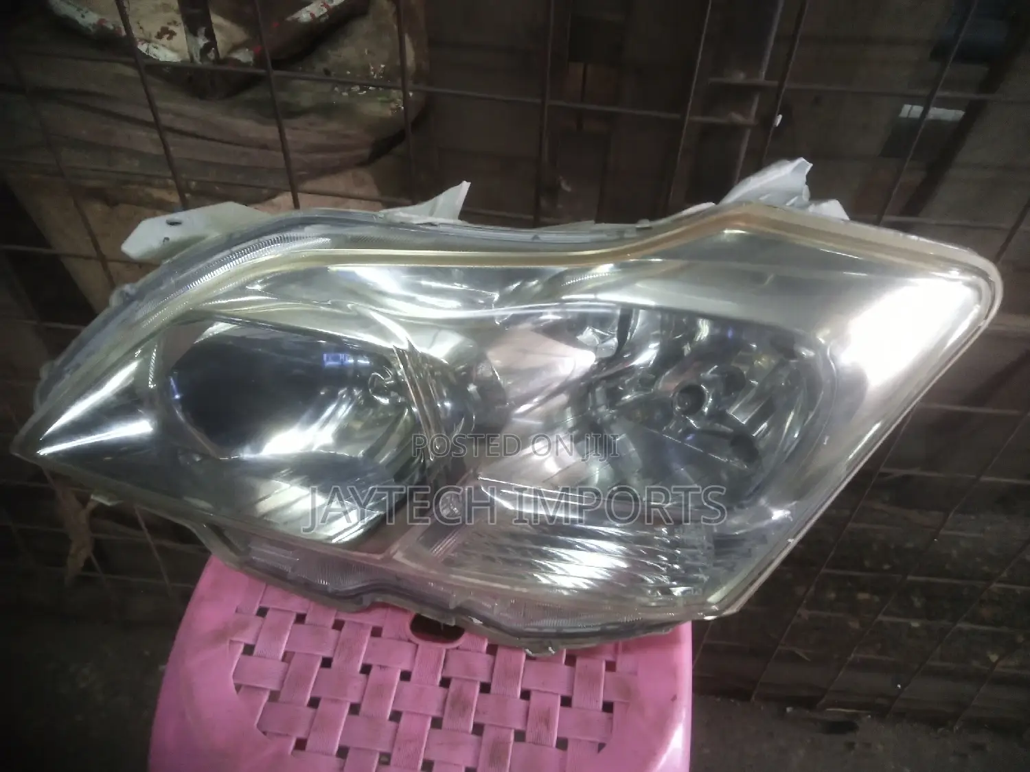 Premio 260 LHS Non- Headlight