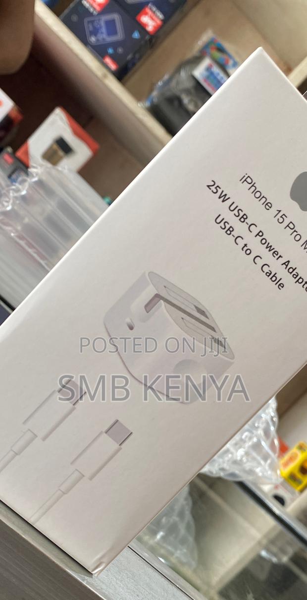 Full Charger iPhone 15 / 15 Pro / 15 Pro Max - main view