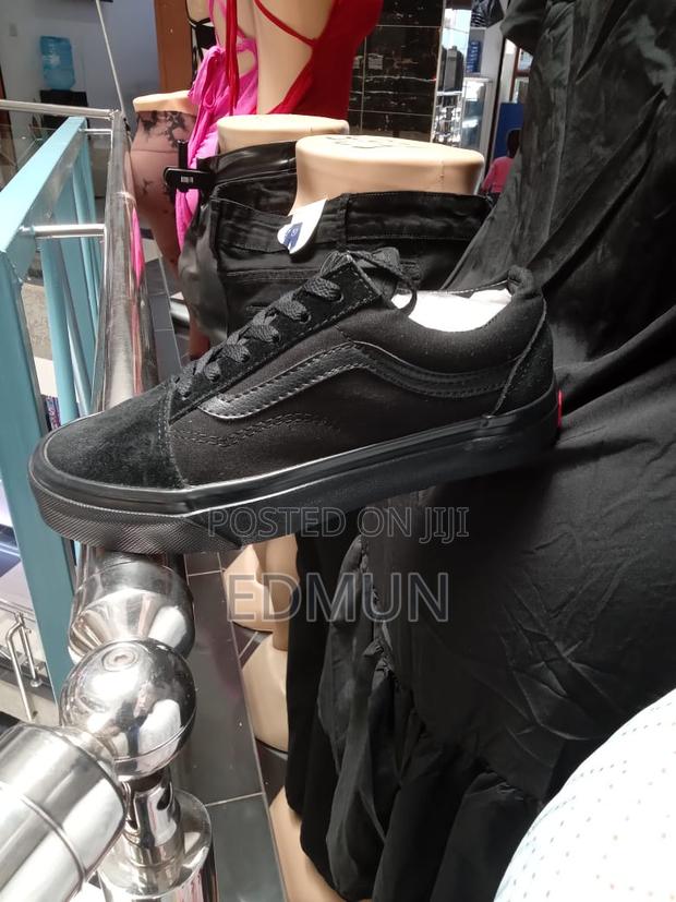 Vans Off The Wall - main view