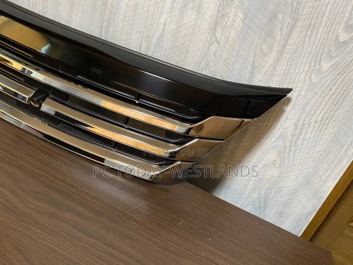 Vellfire Z/Zr Modelista Tourer Grille Black Aero+Camera