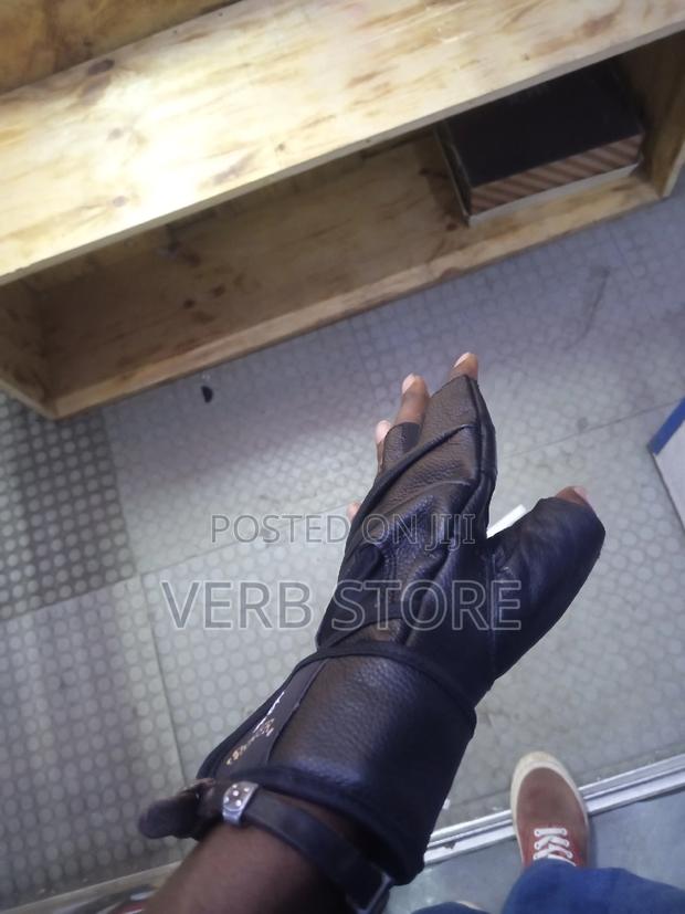 Leather Speedster Gym Gloves - thumbnail 3