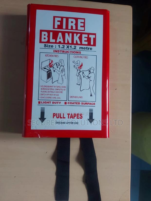 Fire Blanket 1.2M *1.2M 4ftby4ft - main view