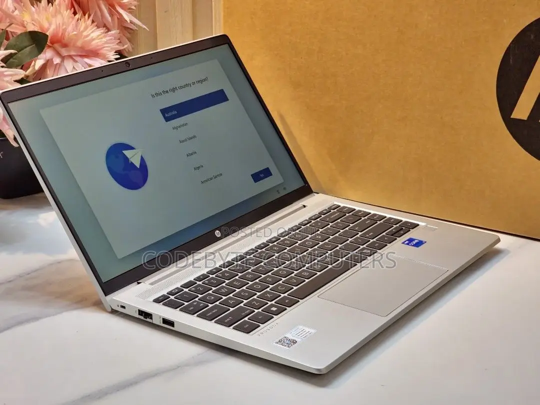 New Laptop HP ProBook 440 G9 8GB Intel Core i7 SSD 512GB