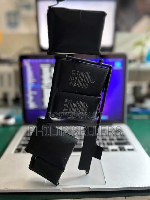 (A1502)
 Battery Replacement