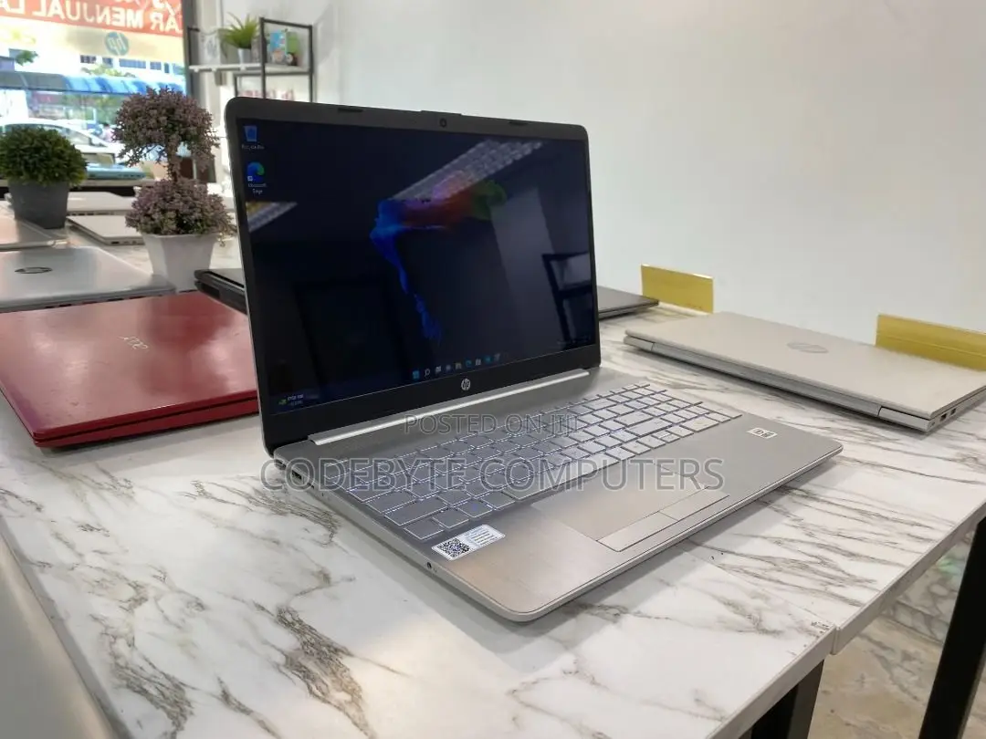 New Laptop HP 15S 8GB Intel Core I7 SSD 512GB