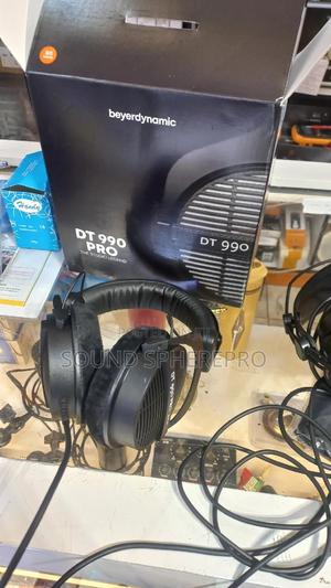 Beyer Dynamics DT 990 Pro Studio Microphone - main view