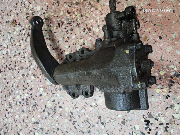 Steering Box Landcruise J79