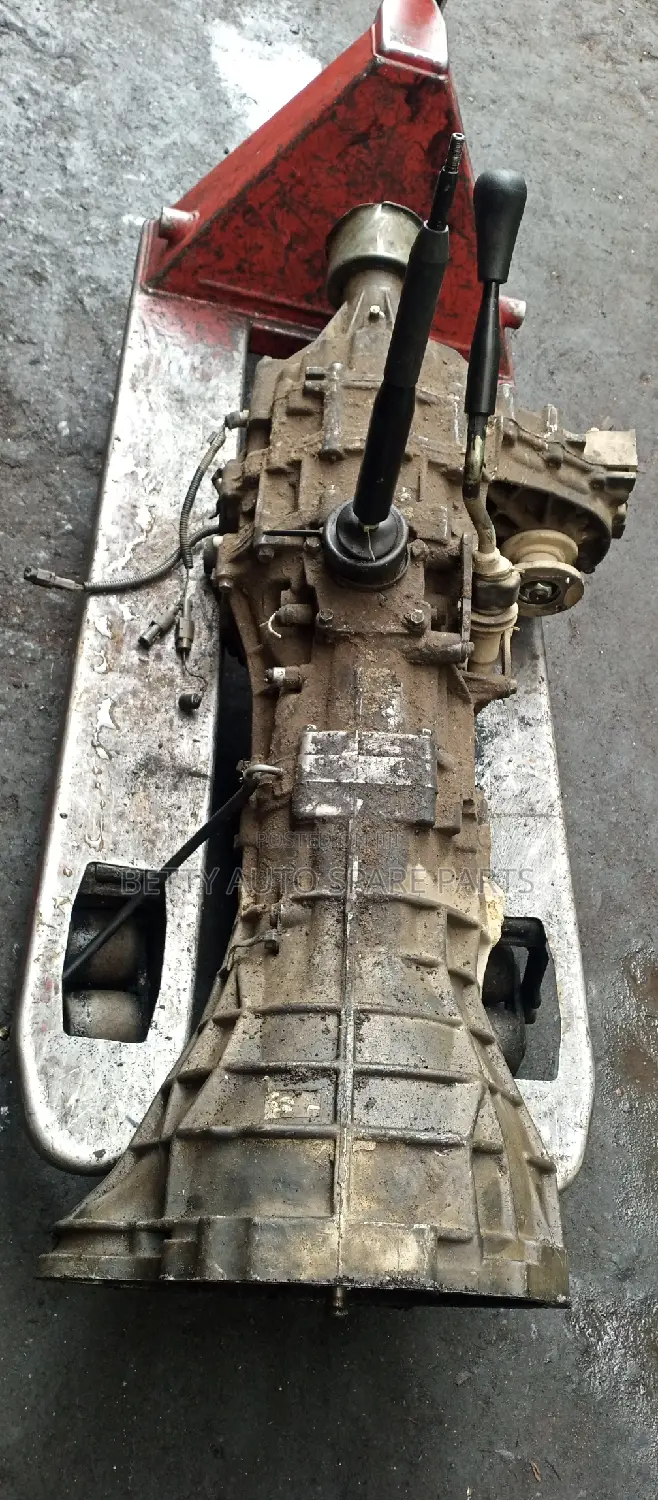 Nissan Navara Yd25 Complete Gear Box