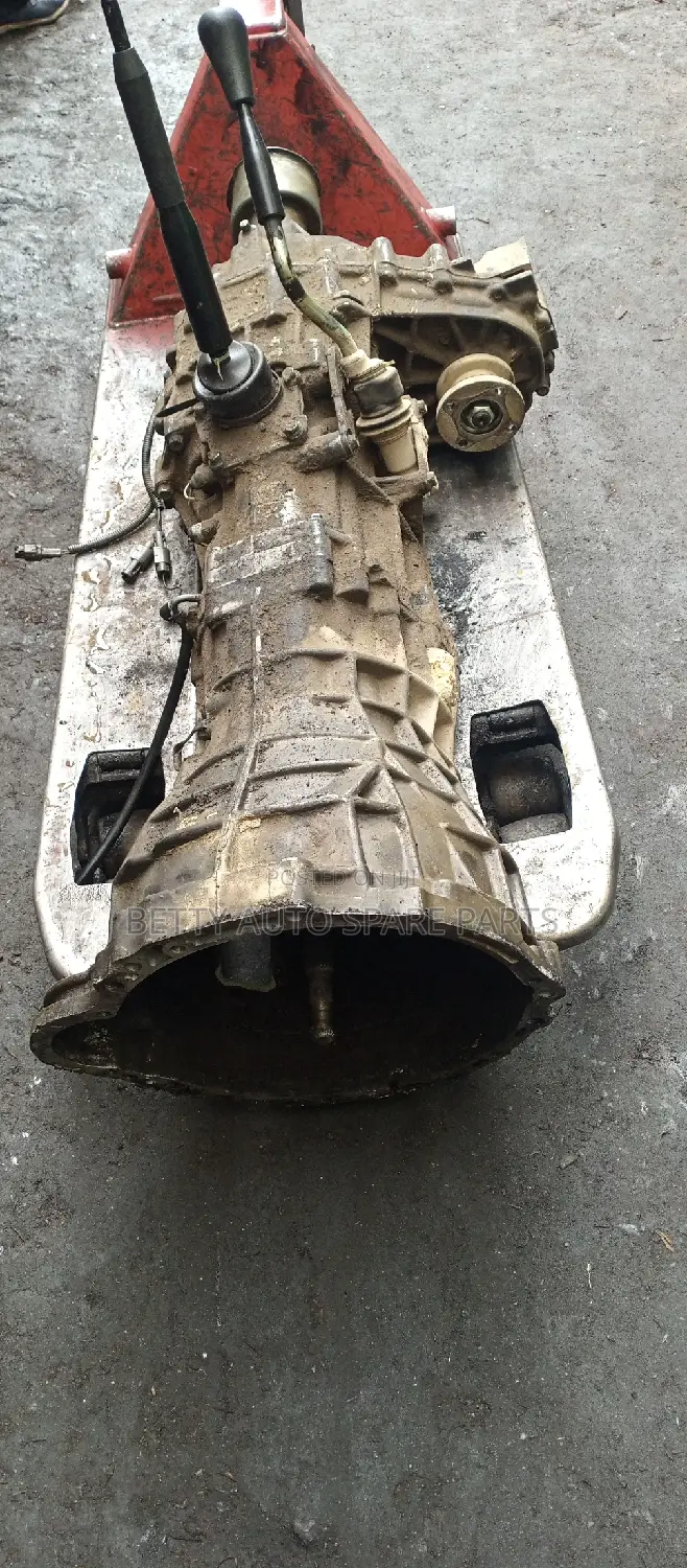 Nissan Navara Yd25 Complete Gear Box