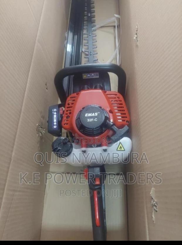 Fence Trimmer/ Trimming Machine - main view