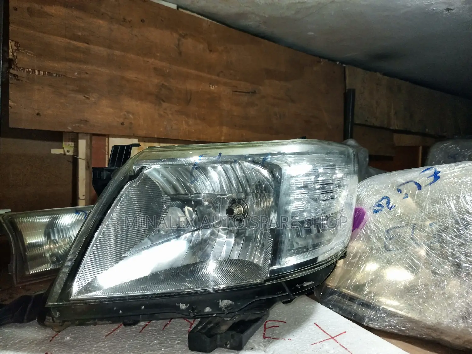 Toyota Hilux Vigo 2012 Model(Black Housing) Headlights