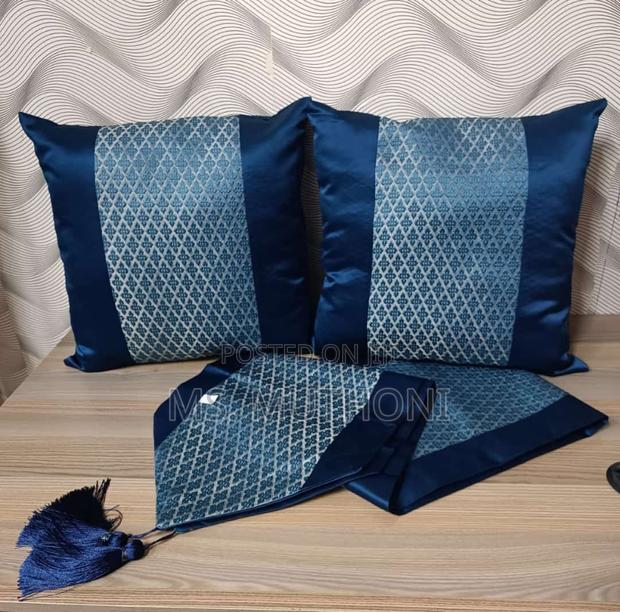 A Set of Bedrunner 2pcs Throw Pillows Pc Bedrunner - thumbnail 2