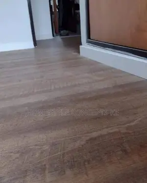 Laminate Floor Board Installation