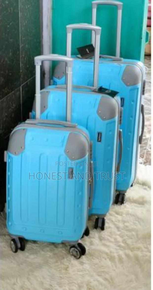 3 in 1 Fibre Suitcases - thumbnail 4
