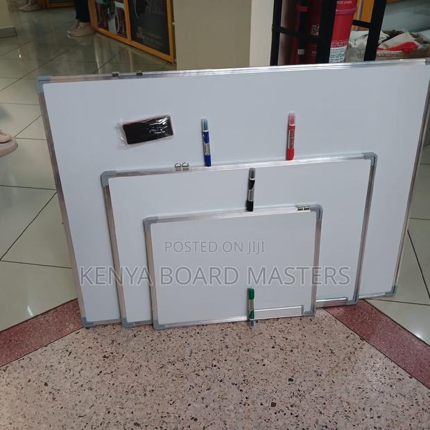 White Board- White Board°White Board°White Board*White Board - main view