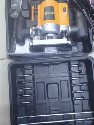 Dera Router With Bits.