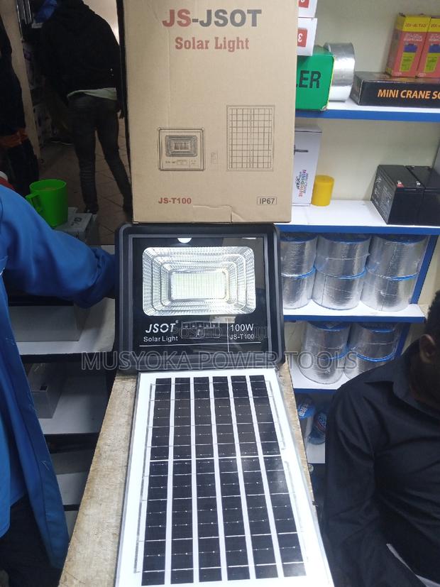 Solar Light 100watts Solar Floodlight - main view