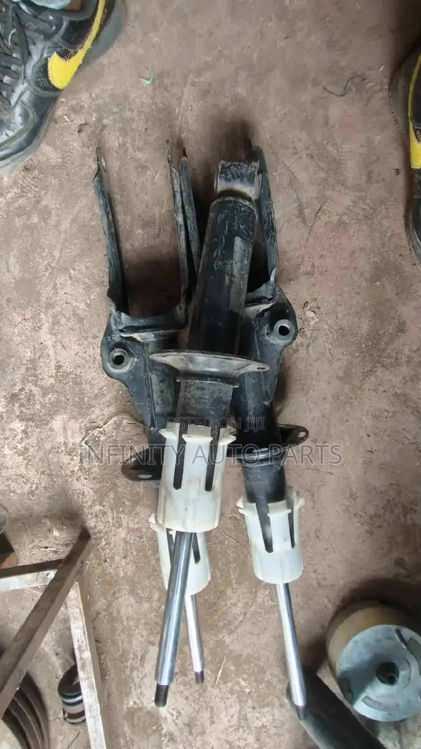 Vw Touareg 7p Front Shock