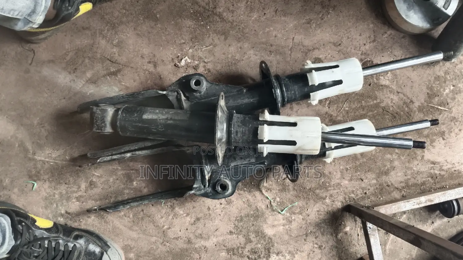Vw Touareg 7p Front Shock