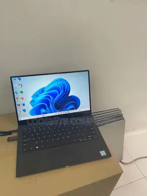 New Laptop Dell XPS 13 8GB Intel Core I5 SSD 256GB