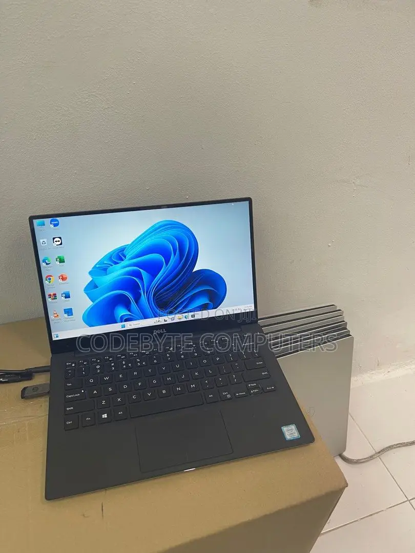 New Laptop Dell XPS 13 8GB Intel Core I5 SSD 256GB