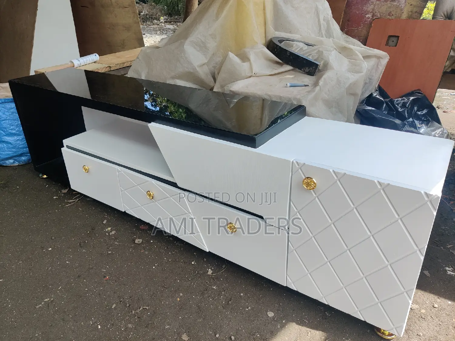 Glass Top 6ft Tv Stand