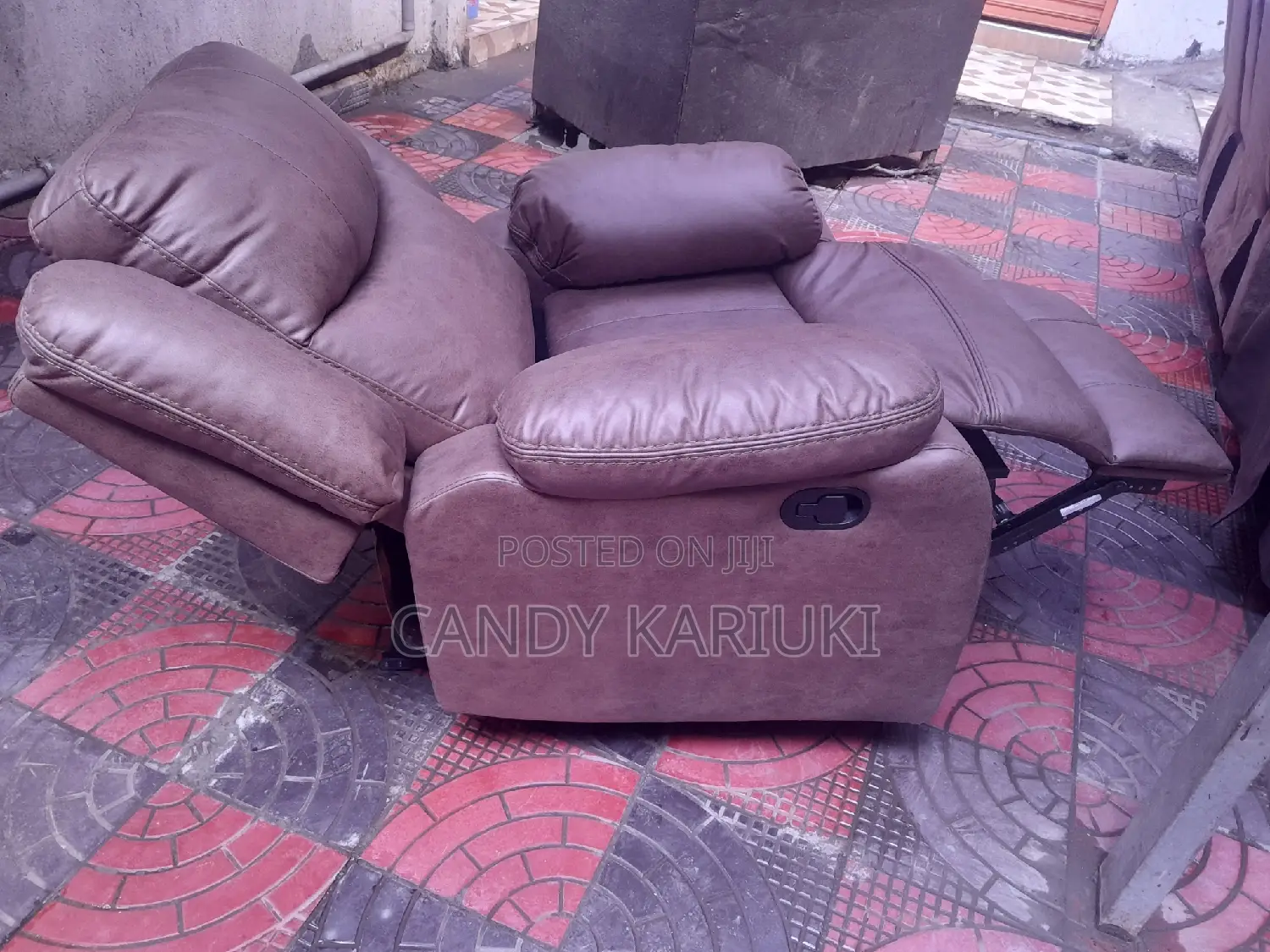 Elegant Single Seater Recliner Sofa Set