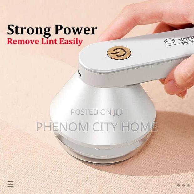 Electric Rechargeable Lint Remover - thumbnail 2