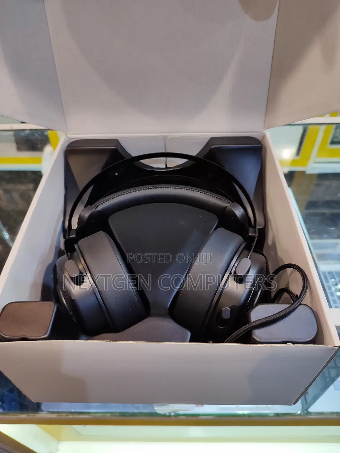 Omen Blast Gaming Headphones With 7.1 Virtual Surround.