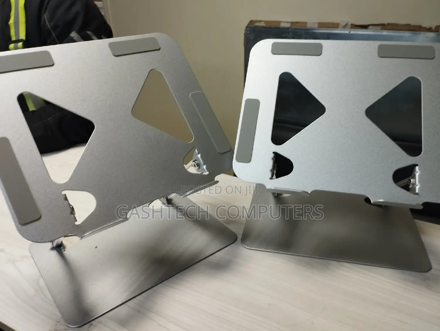 Aluminum Laptop Stand//Aluminum Laptop Stand//