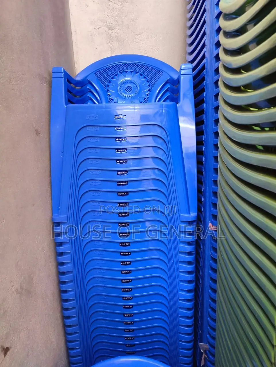 Blue Kenpoly Plastic Chairs With Arms