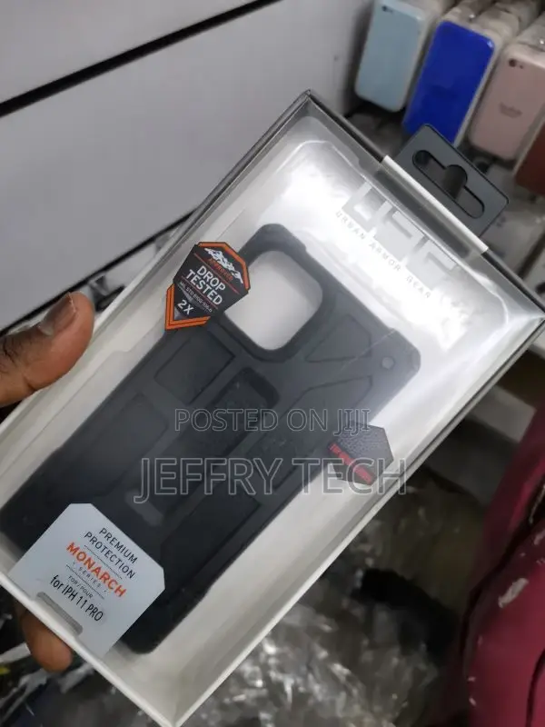 Urban Armor Gear (UAG) iPhone 11 PRO Monarch