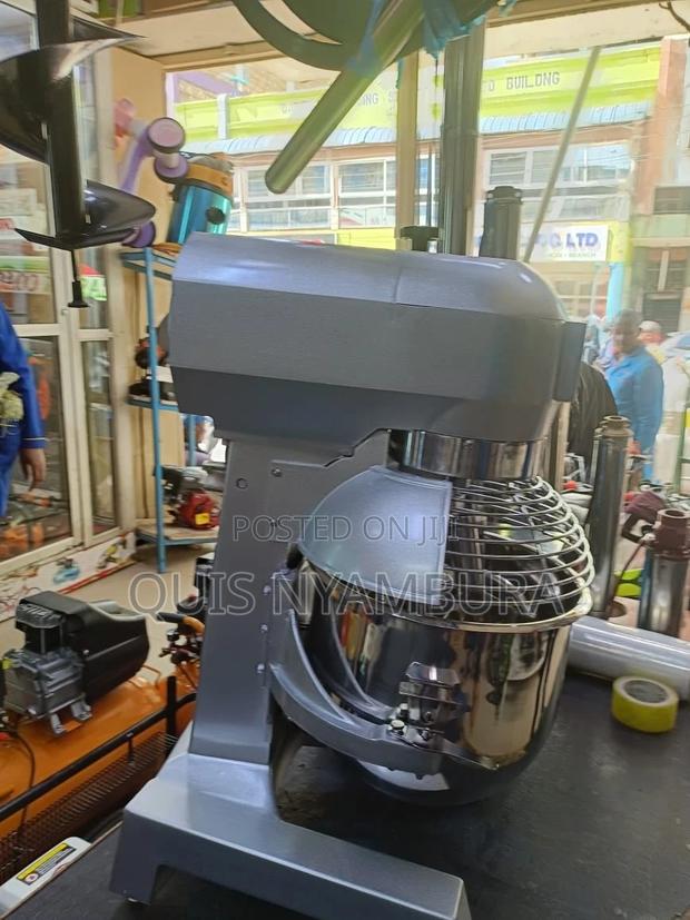30L Dough Mixer/ Food Mixer. - thumbnail 3
