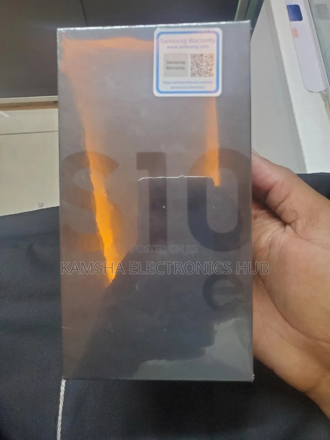 New Samsung Galaxy S10e 128 GB Blue