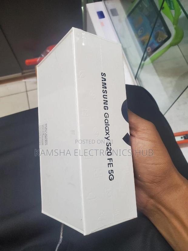 New Samsung Galaxy S20 FE 128 GB White - thumbnail 2