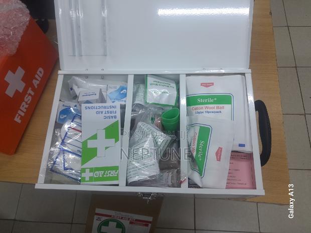 First Aid Box 26 Essentials - thumbnail 3