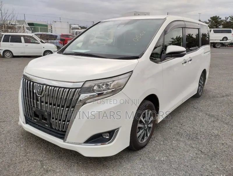 Toyota Esquire 2.0 FWD (8 seater) 2019 White