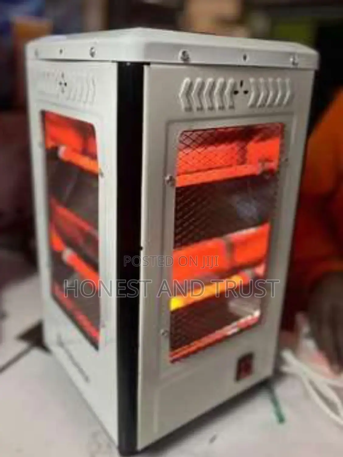 Rashnik 1600W Four Sided Quartz Halogen Room Heater