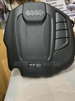 Audi Q5 Engine Cover