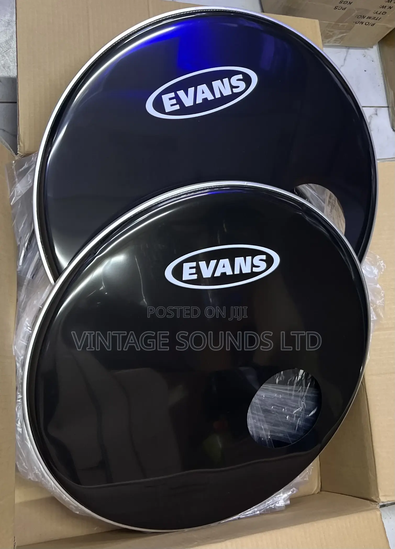 Evans Resonant Black Bass Drum Head, 22 Inch