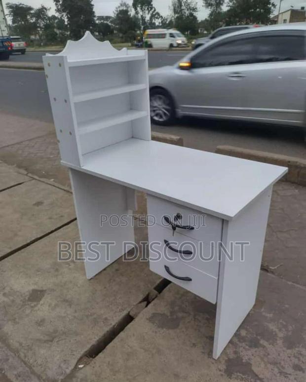 Pedicure Table Pedicure Table - main view