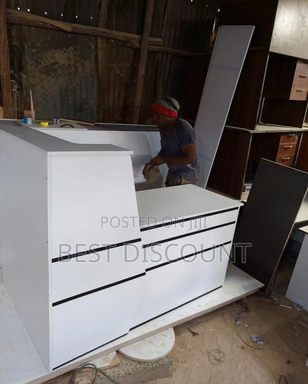 Receptionist Desk Receptionist Desk - main view