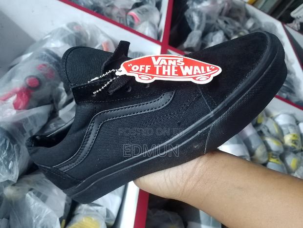 Skater Vans Off the Wall - thumbnail 2