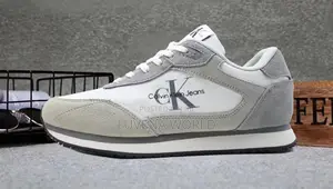 Jeans Sneakers