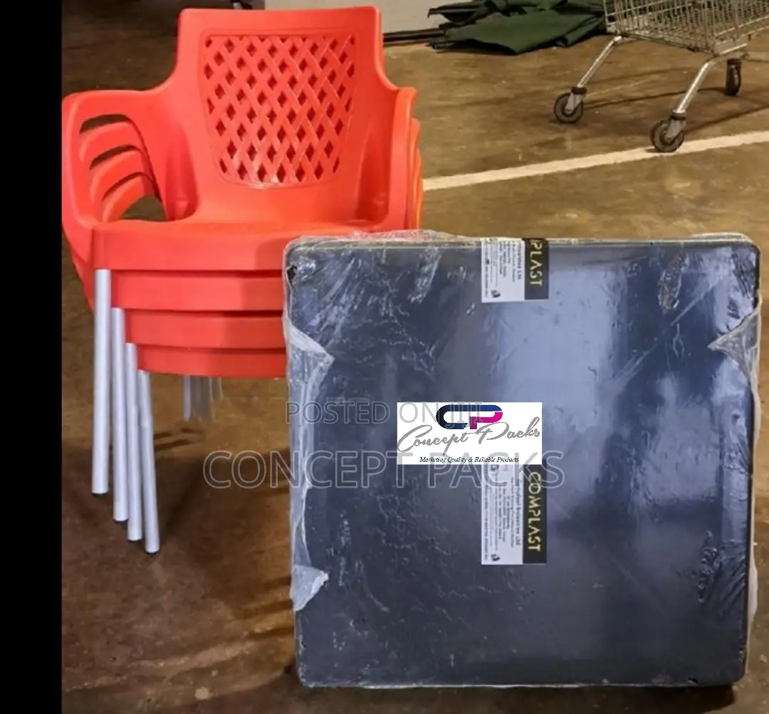 4 Garden Chairs and Square Table Set.