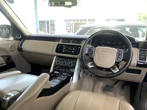 Land Rover Range Rover Vogue 2016 Gold