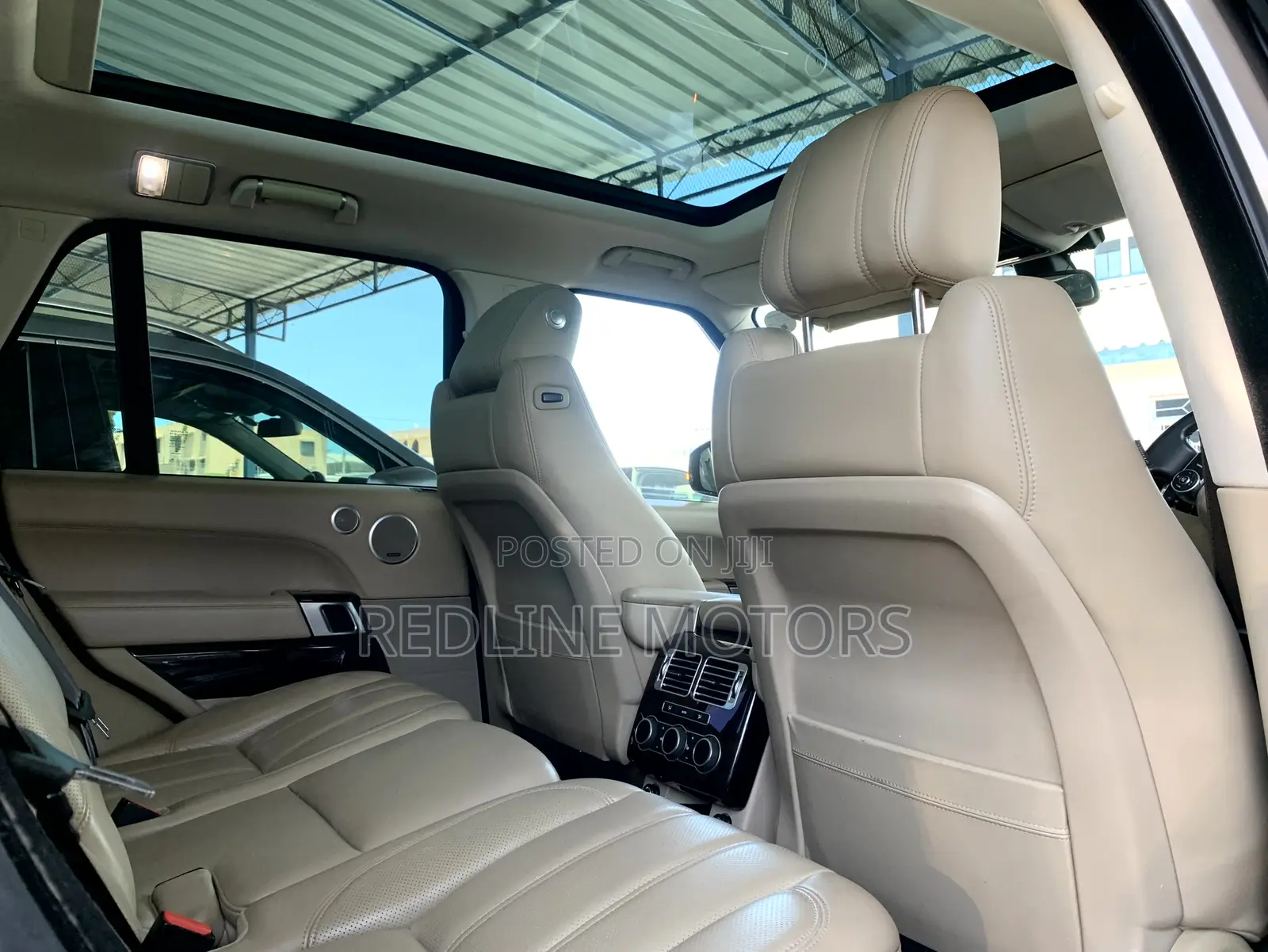 Land Rover Range Rover Vogue 2016 Gold